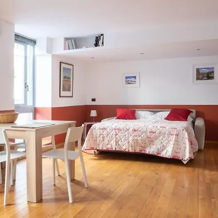 Comfortable Flat In Porta Romana Apartment